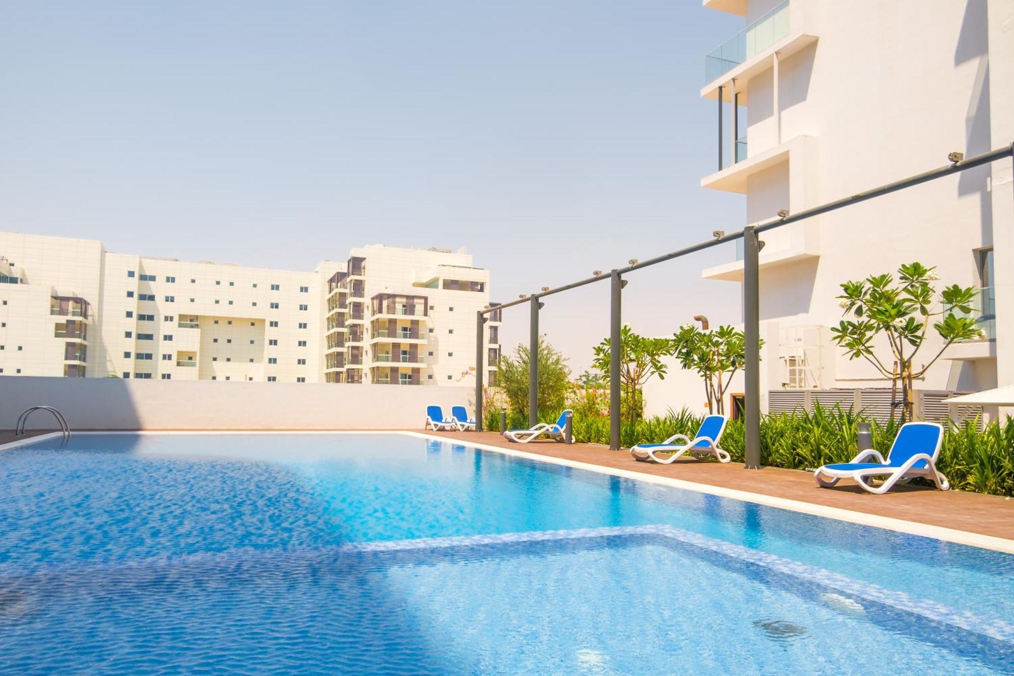 Poolside Charm Apartment Abu Dhabi Luaran gambar